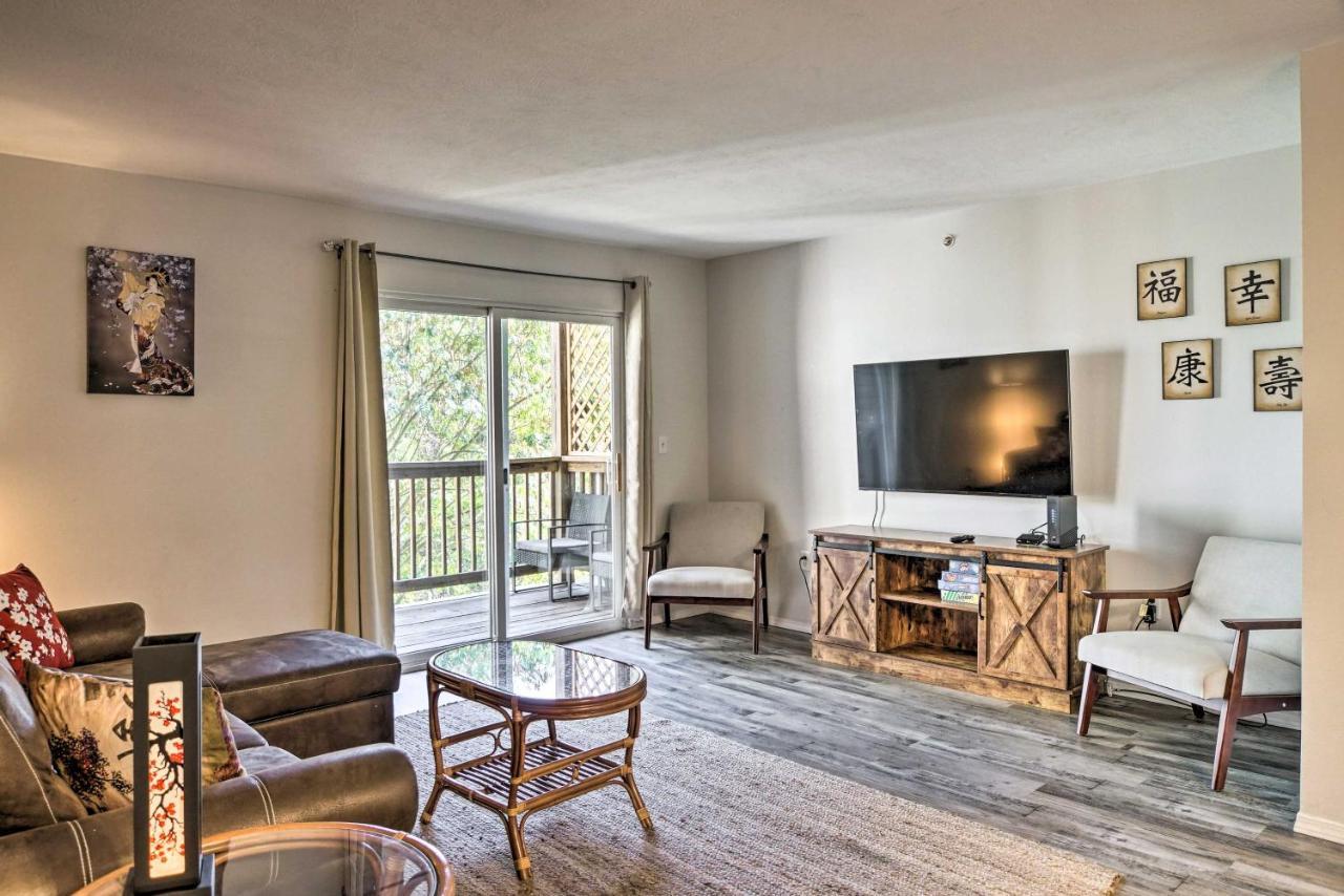 Centrally Located Brandon Condo With Pool Access Брэнсон Экстерьер фото