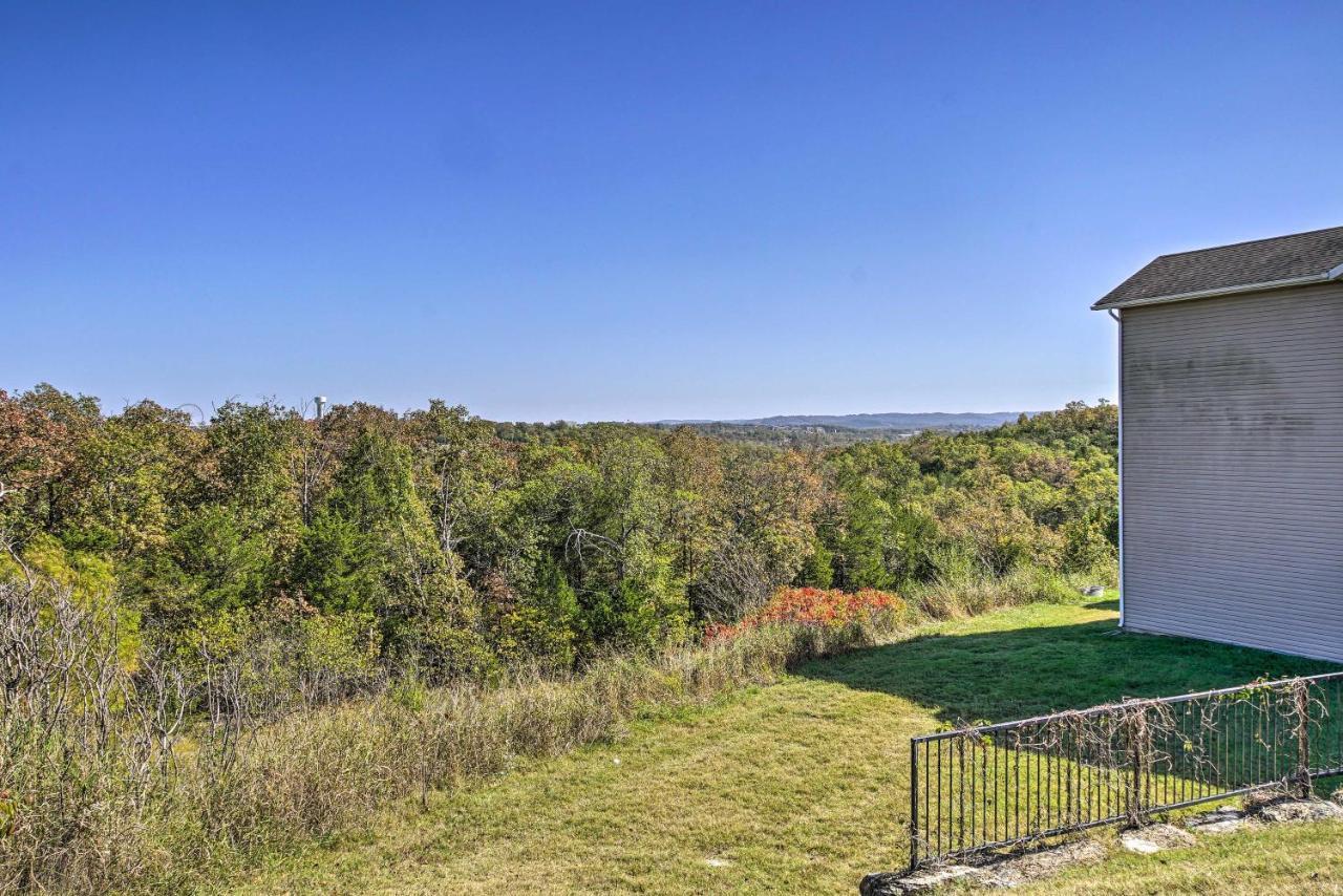 Centrally Located Brandon Condo With Pool Access Брэнсон Экстерьер фото